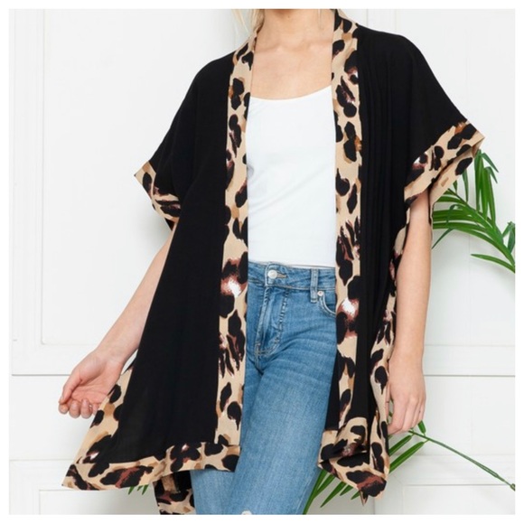 18 FABULOUS LEOPARD TRIM OPEN PONCHO - Picture 3 of 6